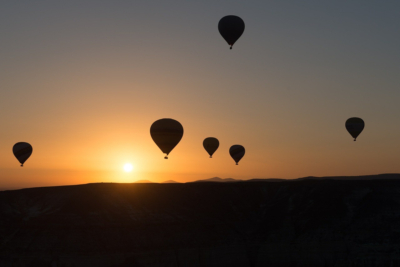 hot-air ballooning balloon cappadocia free photo