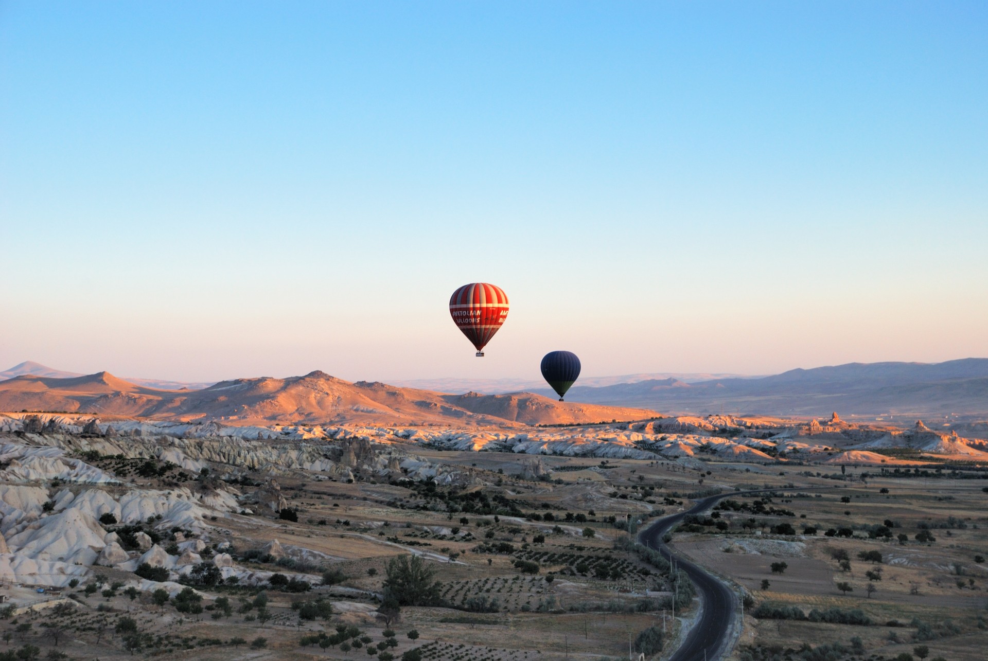 hot air balloon cappadocia turkey free photo