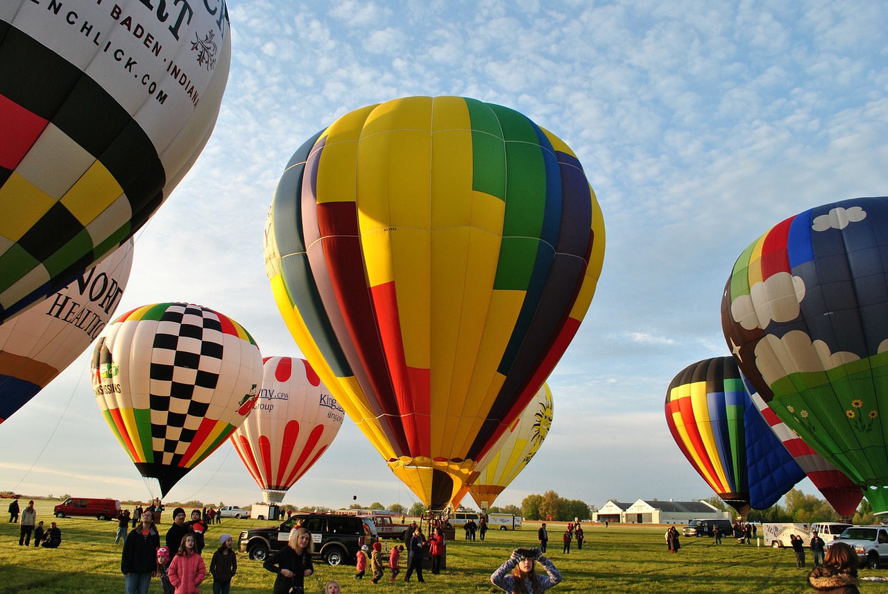 hot air balloons balloon ballooning free photo