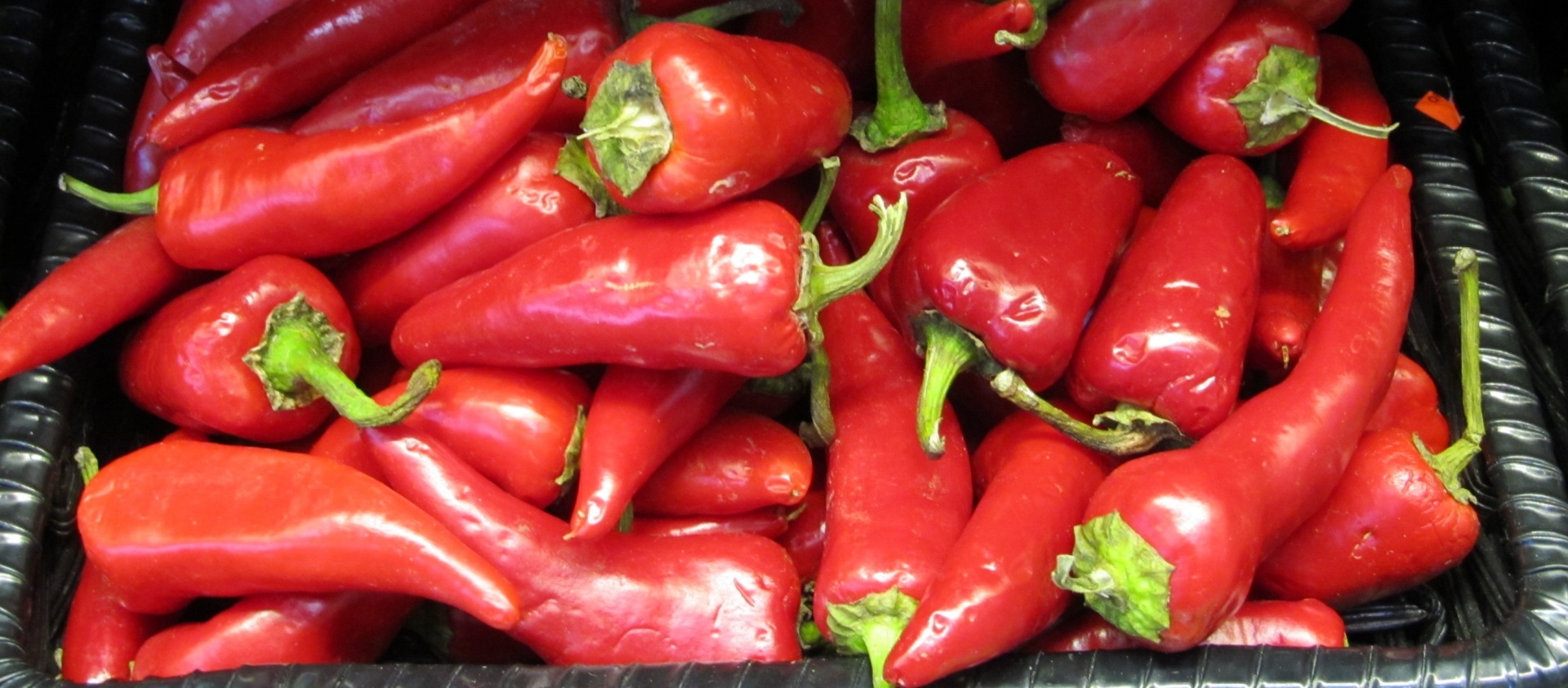 hot red peppers peppers chili free photo