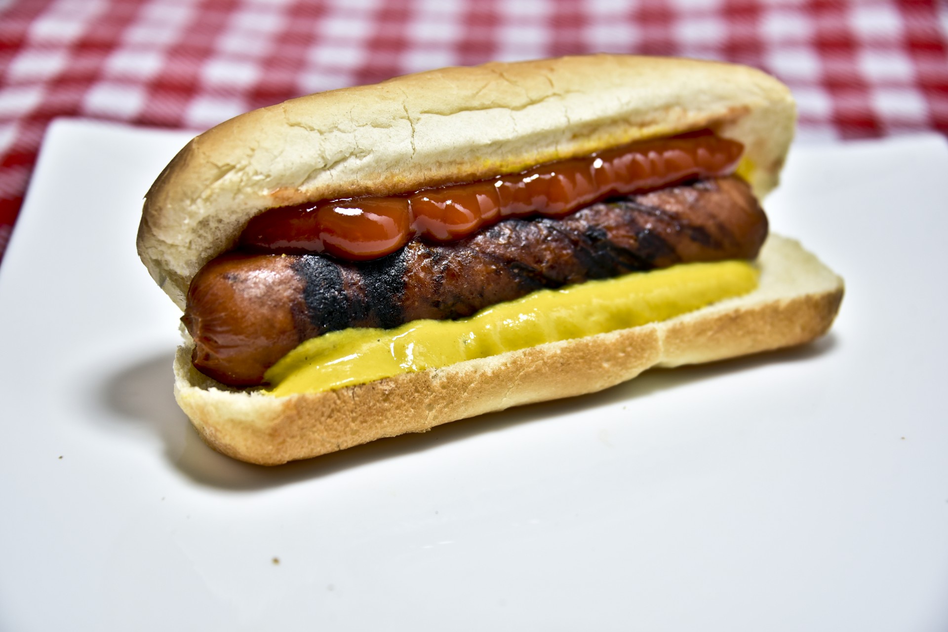 hotdog ketchup bun free photo