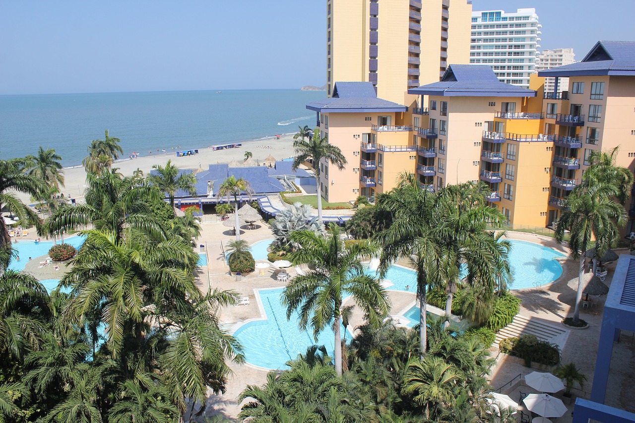 hotel pool sea free photo