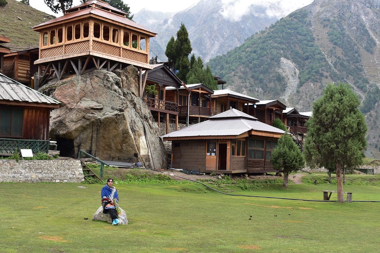 hotel  mountains  grass free photo