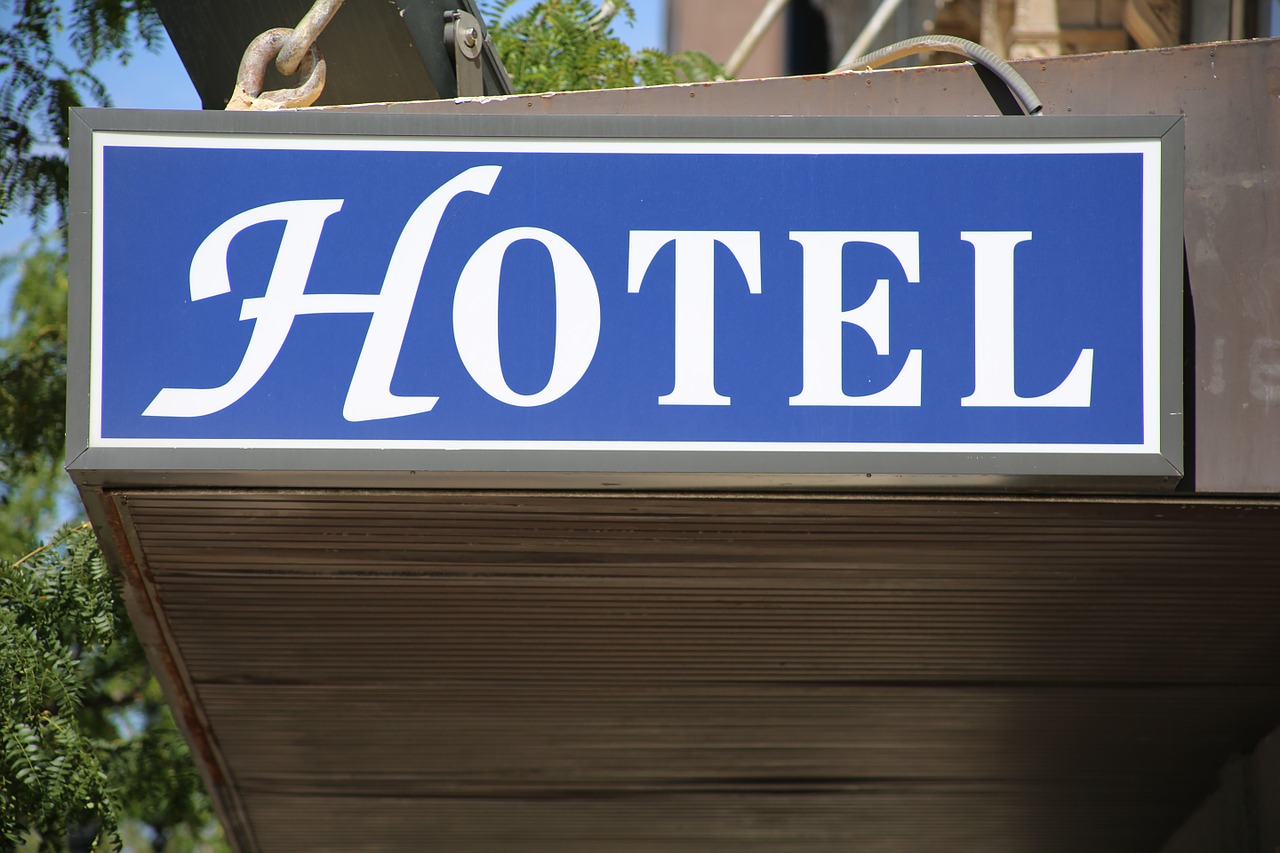 hotel sign house free photo