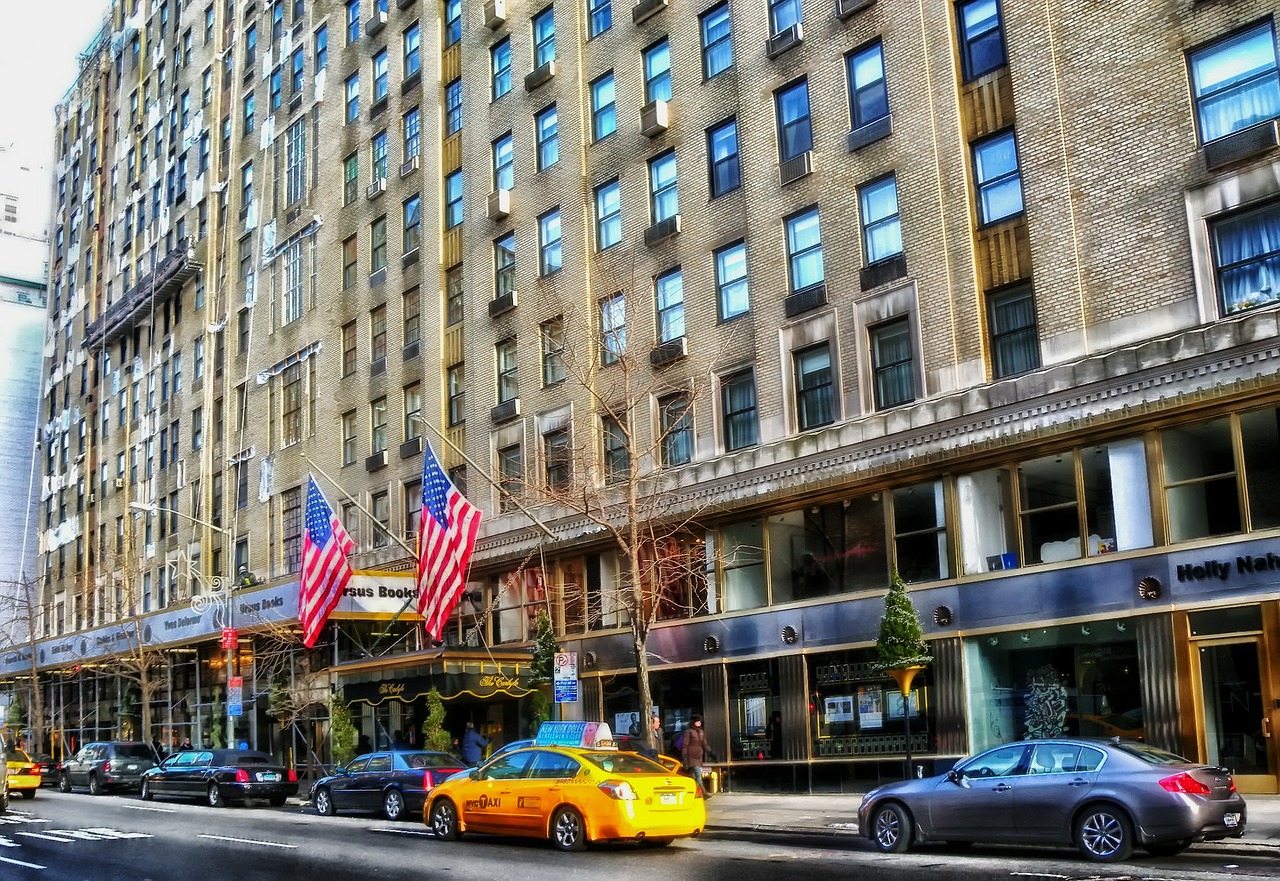 hotel carlyle new york city taxi free photo