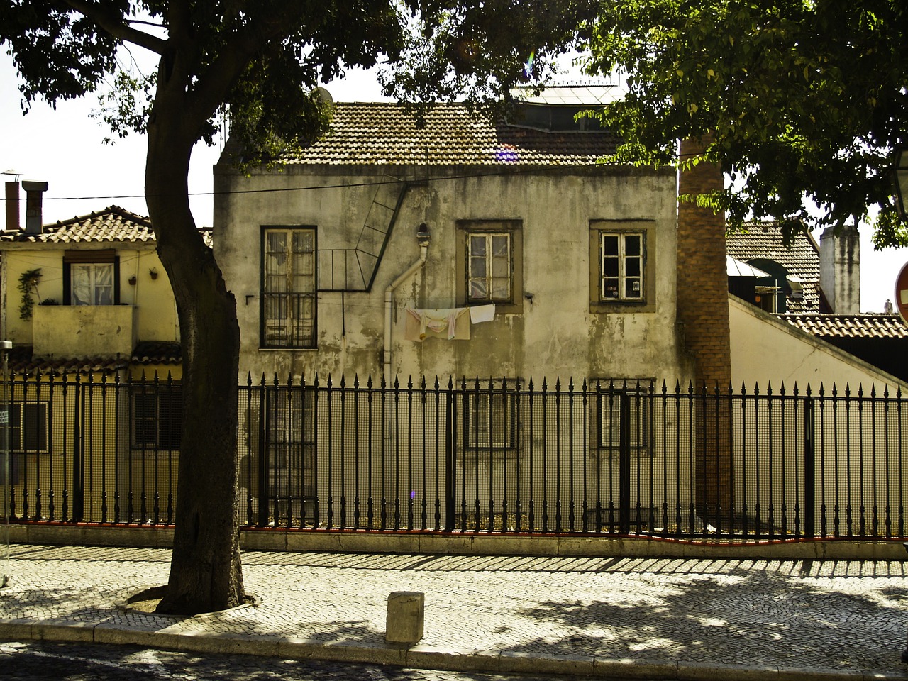 house portugal lisbon free photo