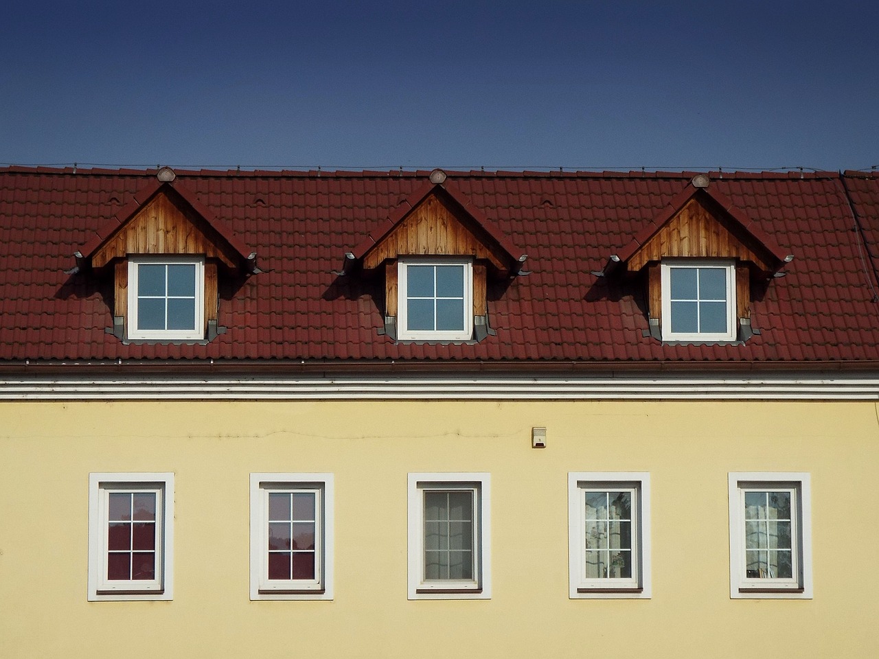 house window architecture free photo