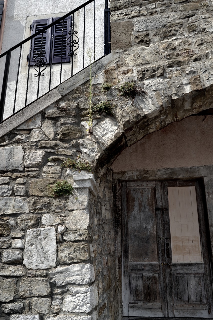 house door stone house free photo