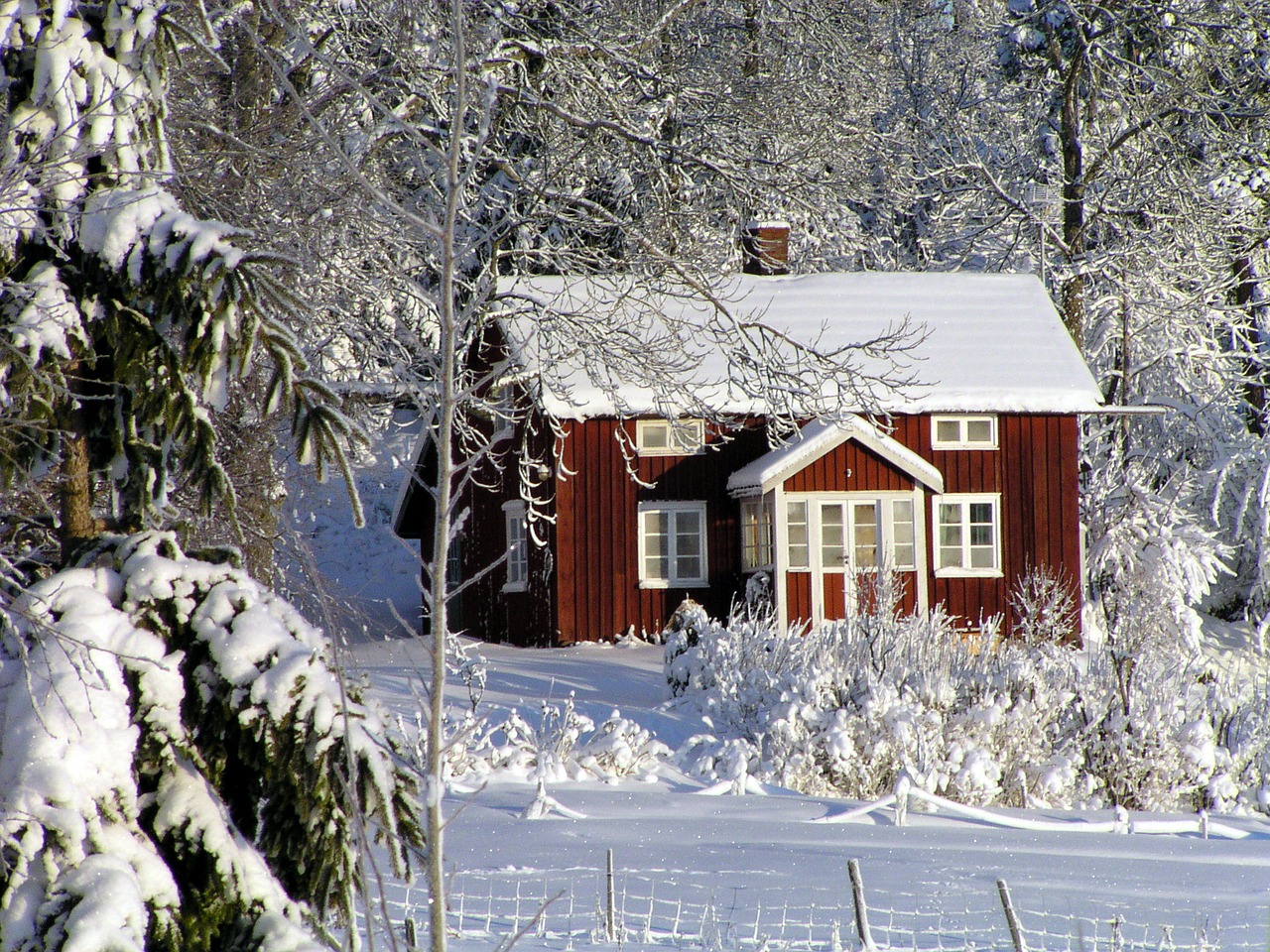 house cottage winter free photo