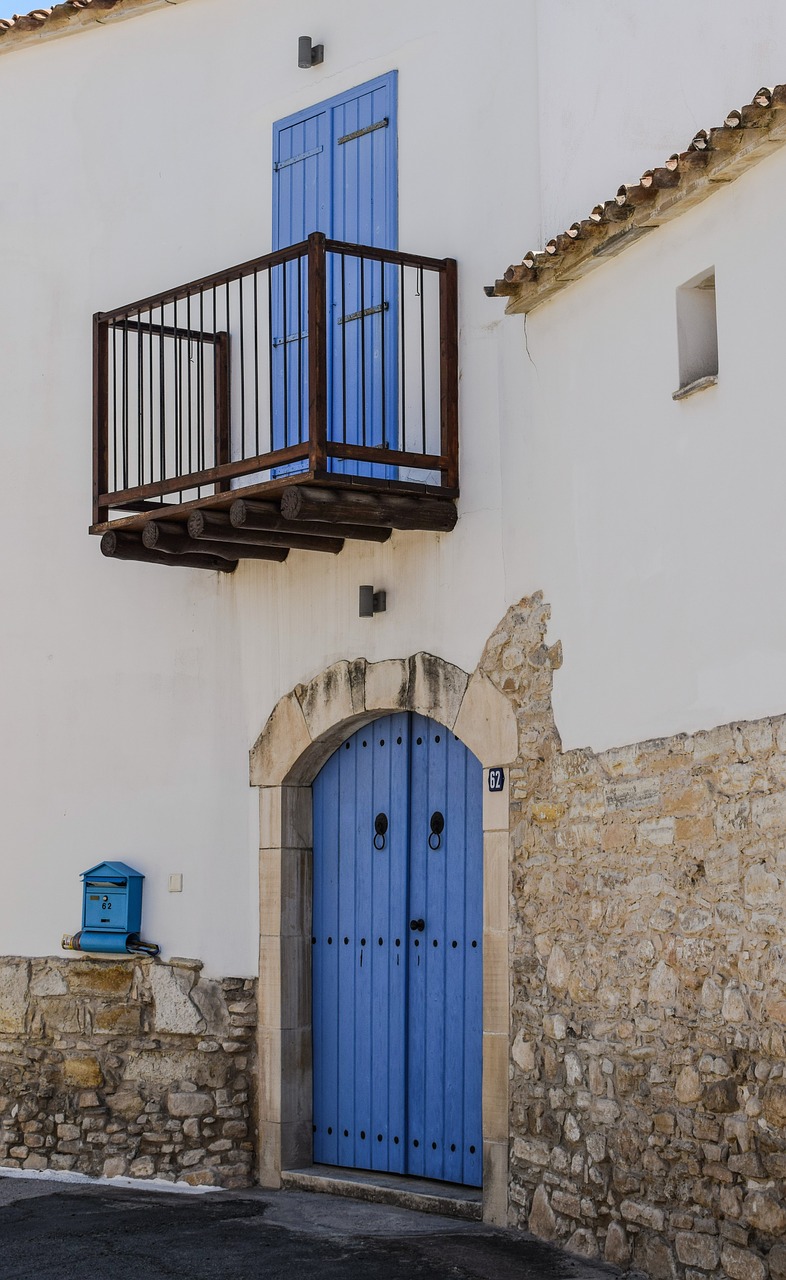 house traditional architecture free photo