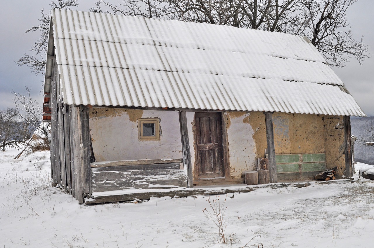 house abandoned wood free photo