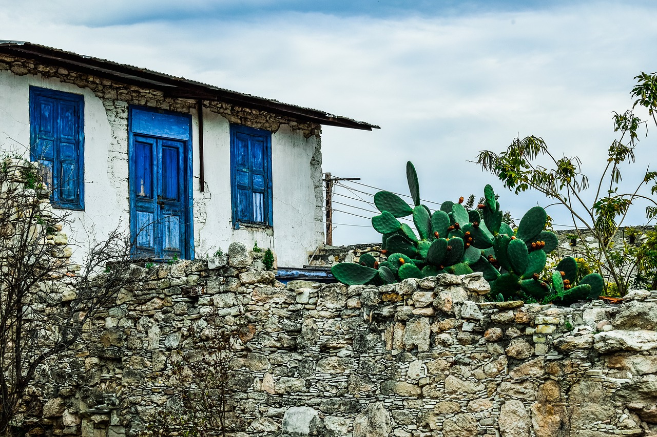 house architecture abandoned free photo