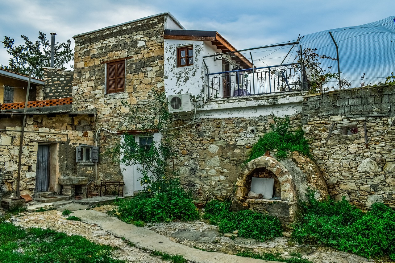 house architecture old free photo