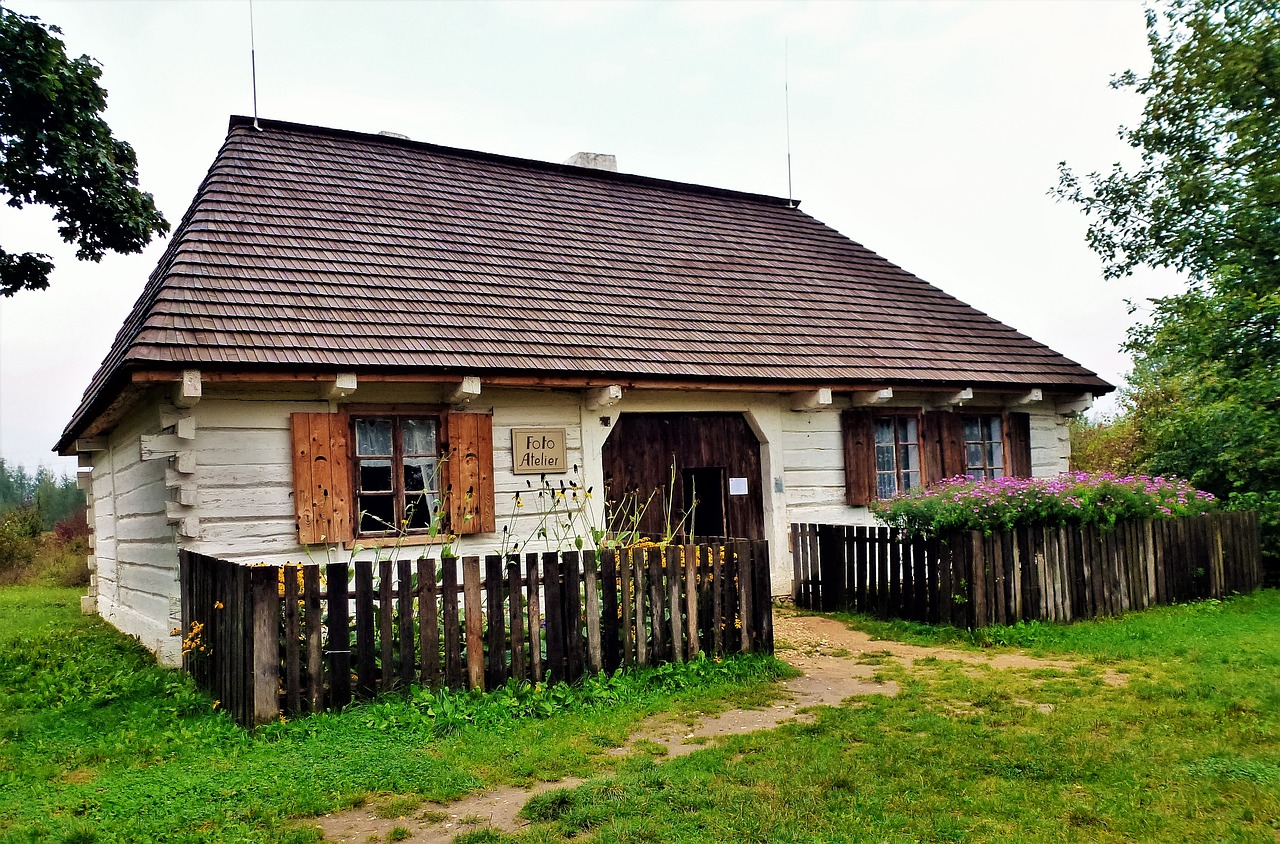 house wood architecture free photo