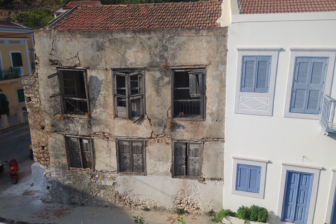 house  architecture  window free photo