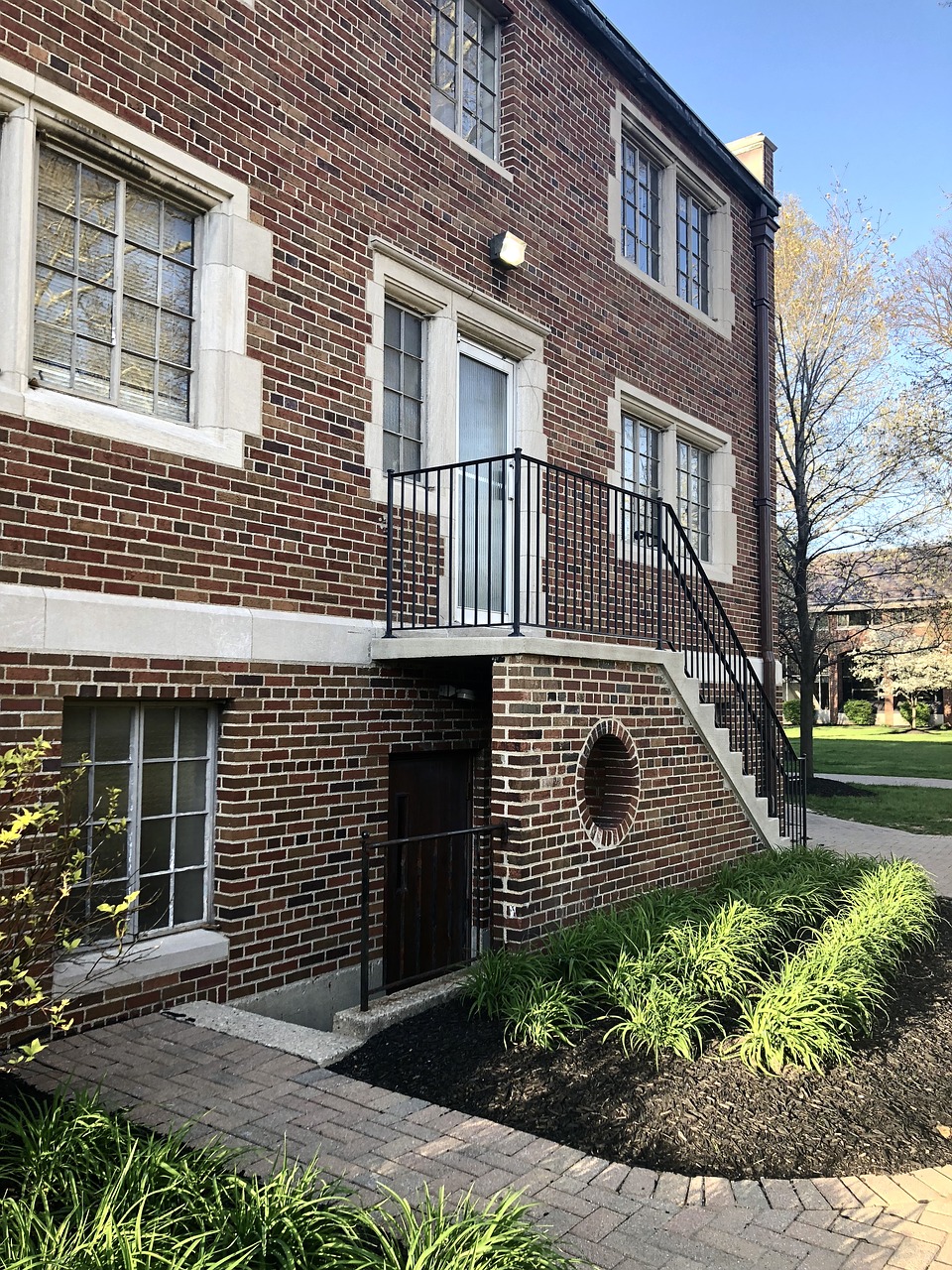 house  architecture  brick free photo