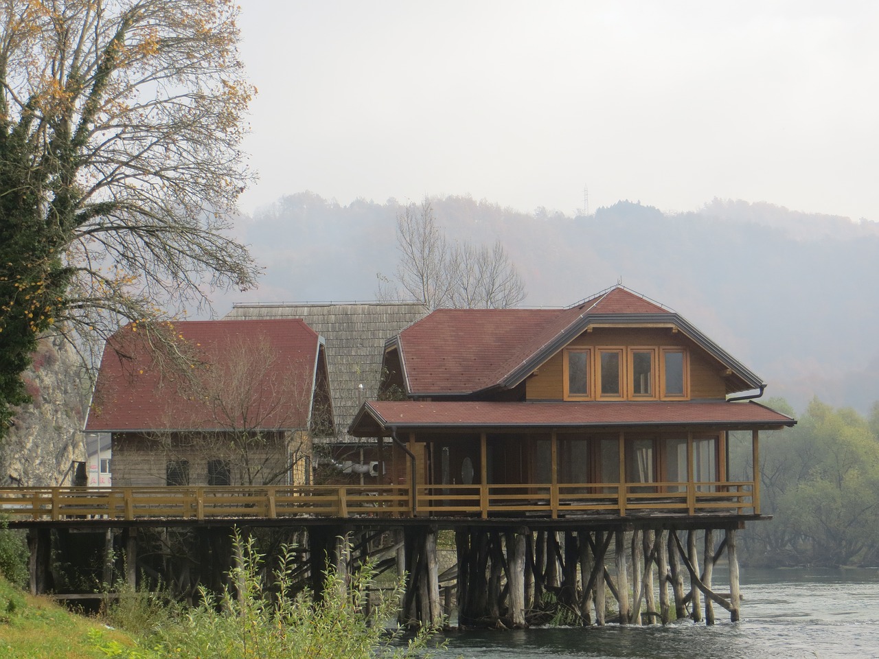 house  landscape  river free photo