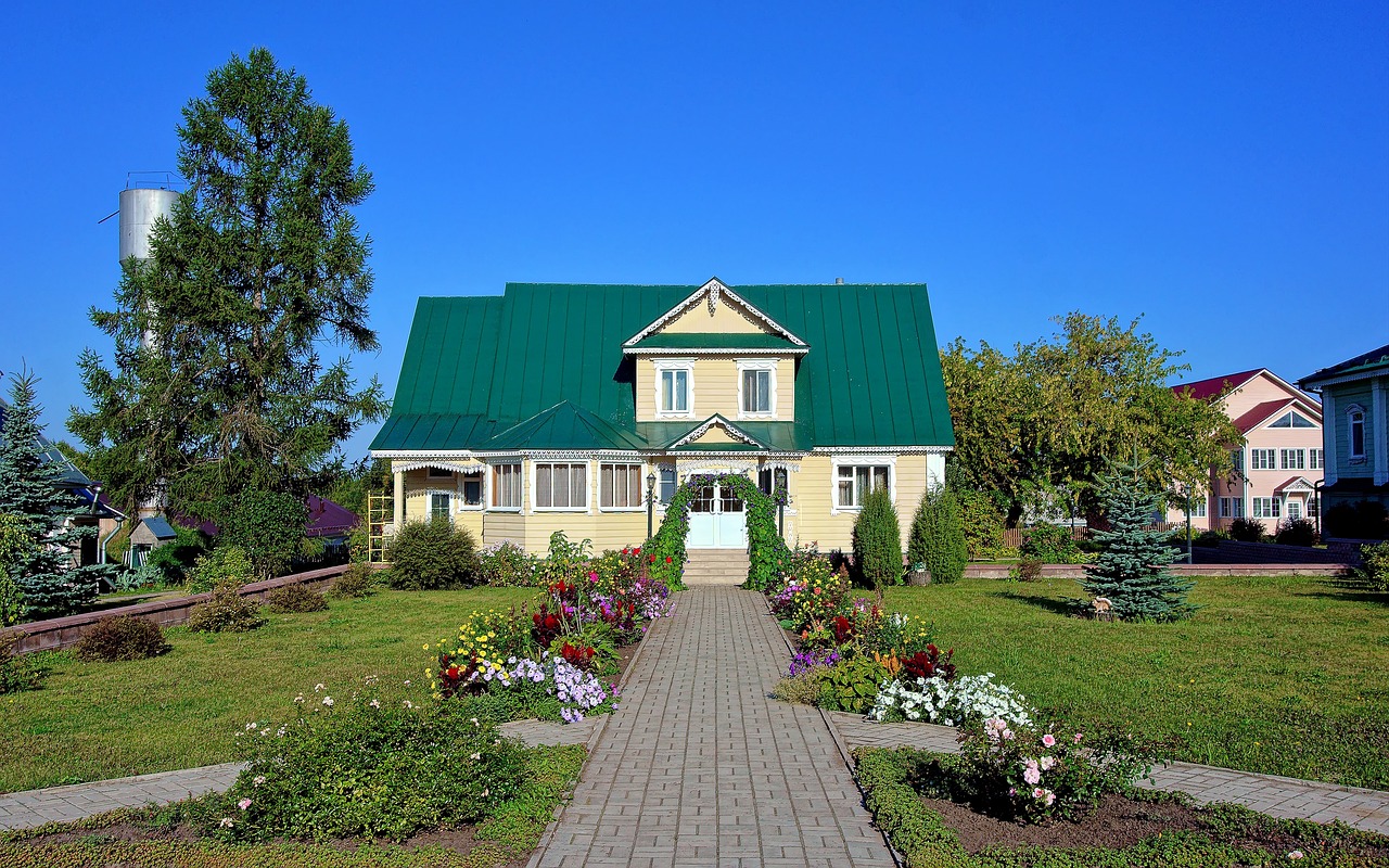 house  building  housing free photo