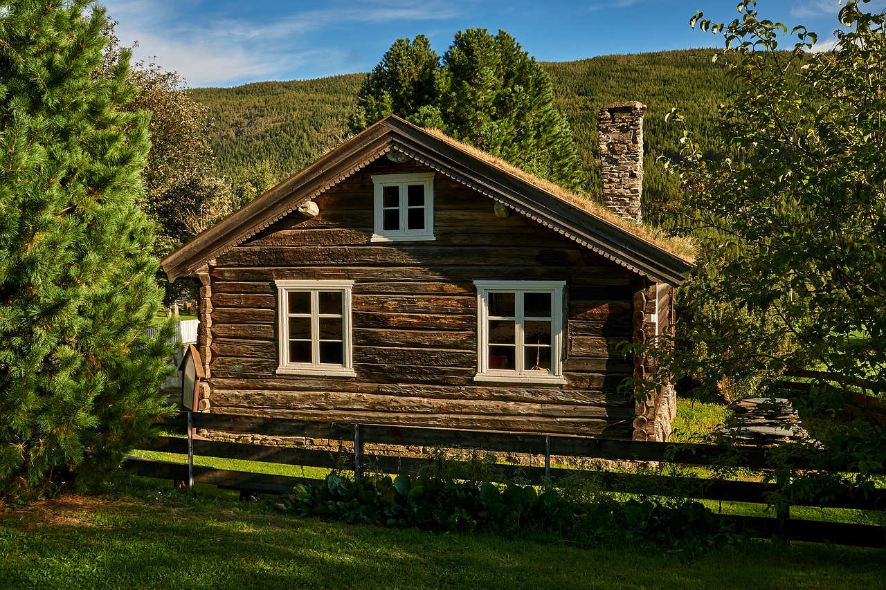 house  woodhouse  building free photo