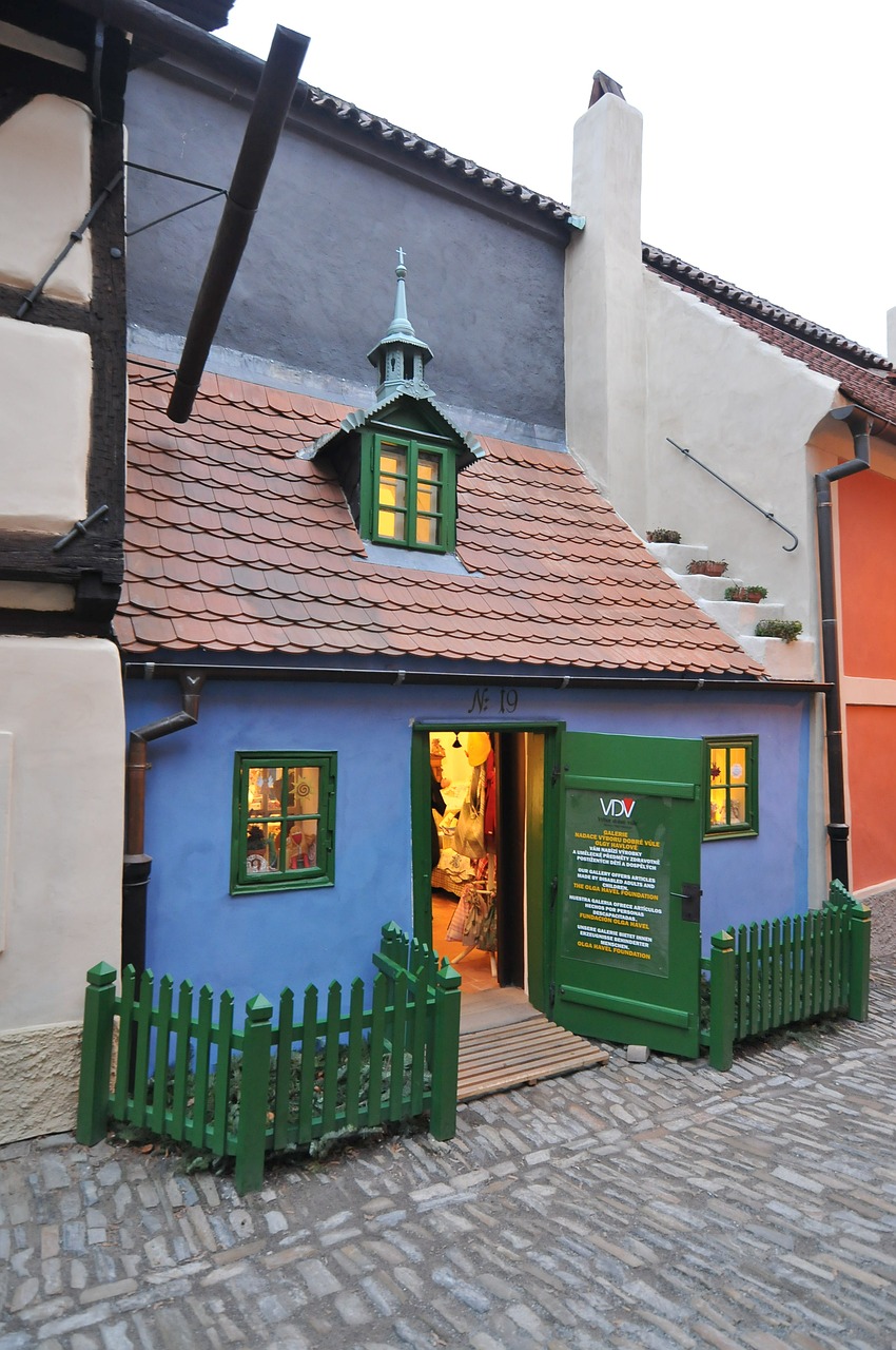 house small prague free photo