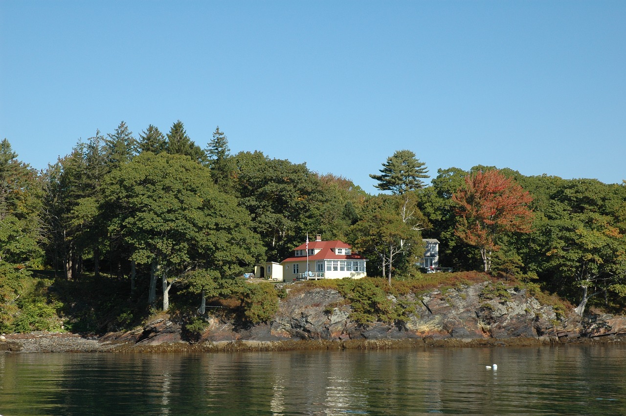 house  maine  landscape free photo