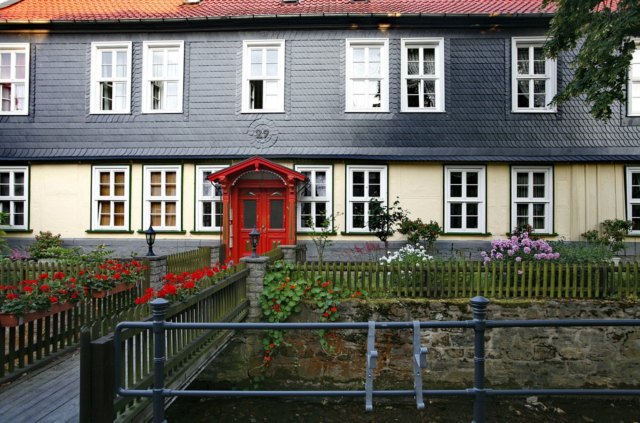 house architecture black free photo