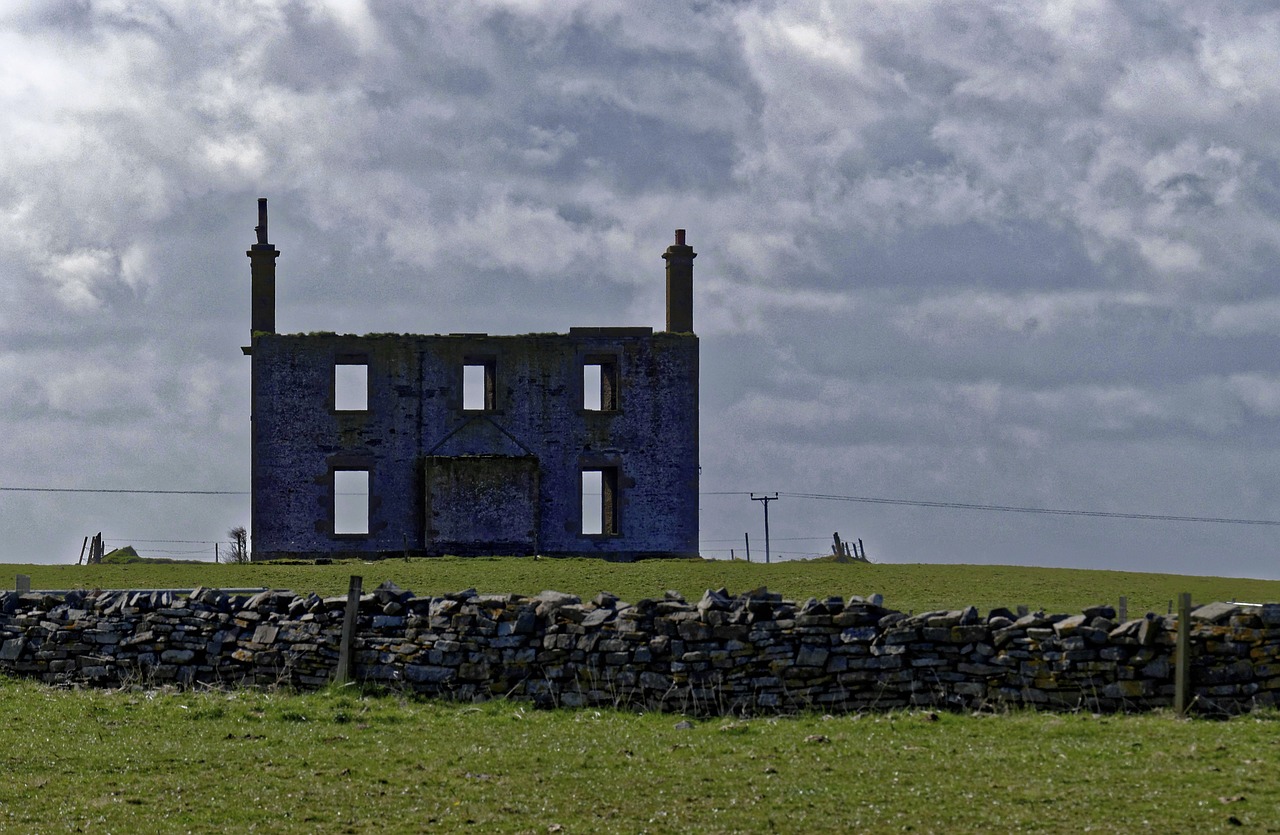 house ruin old free photo