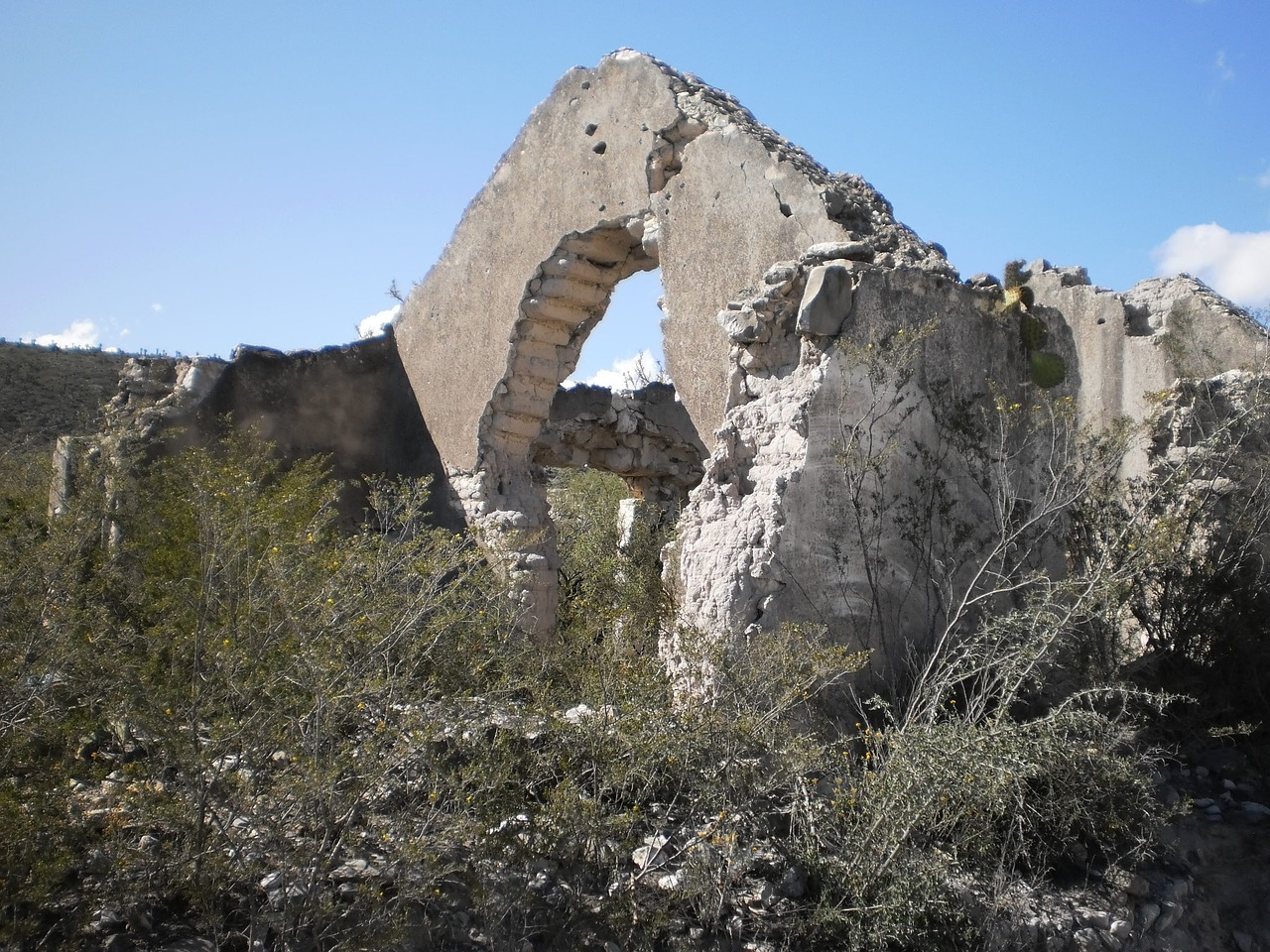 house abandoned ranch old building free photo