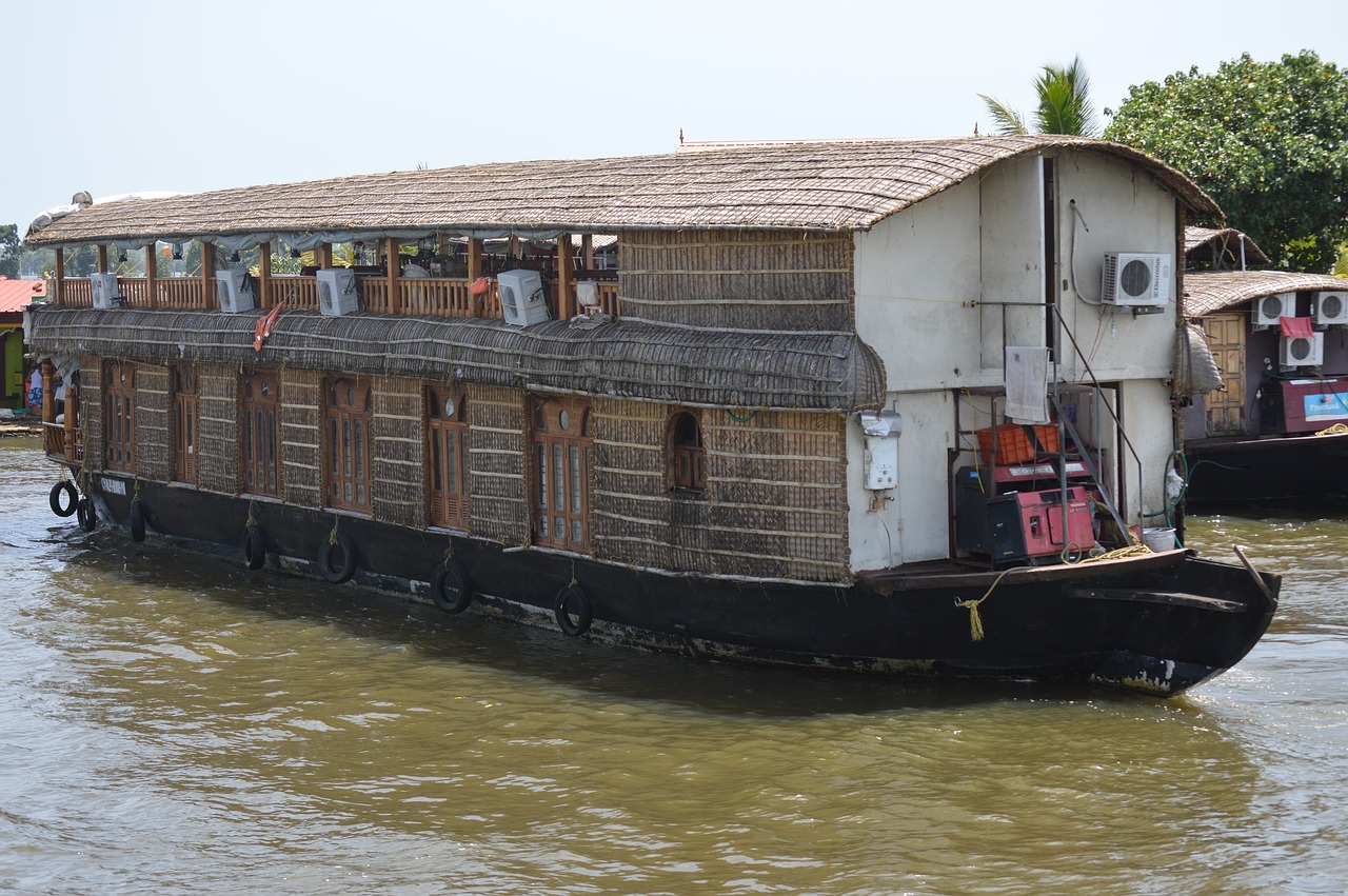 house-boat kerala india free photo