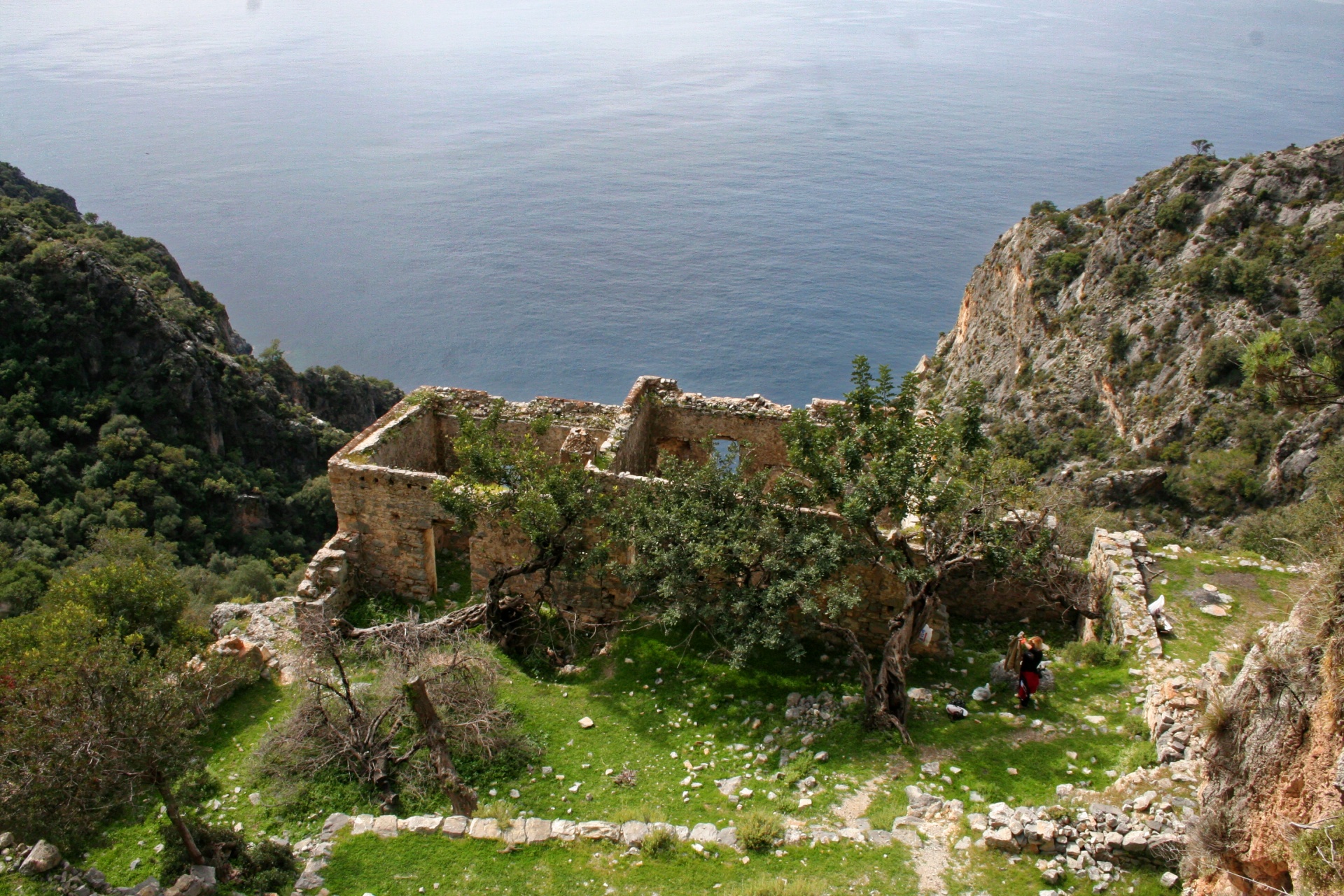 old ruins stone free photo