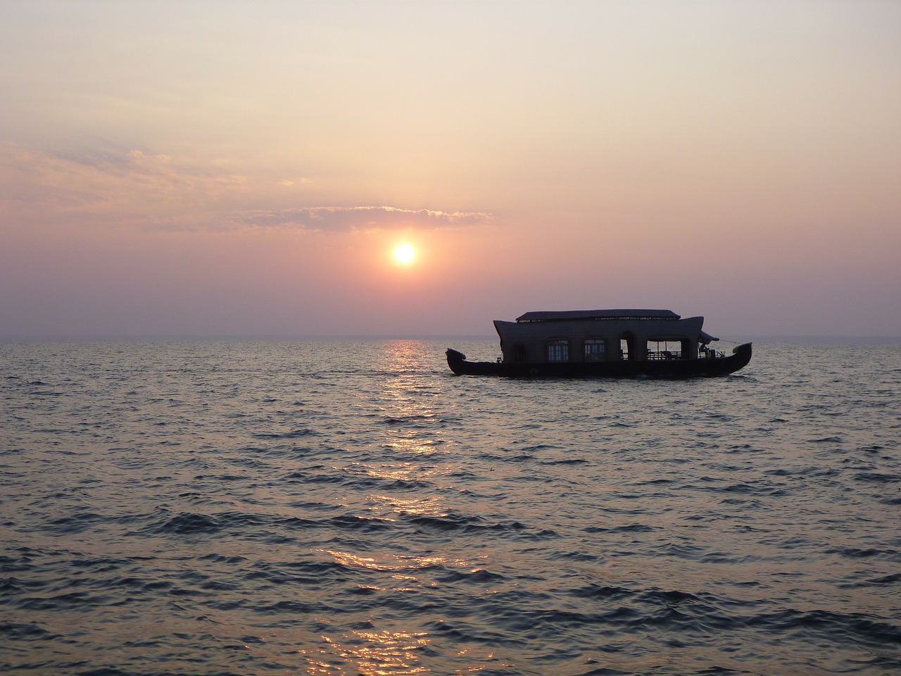 houseboat backwaters brackish free photo