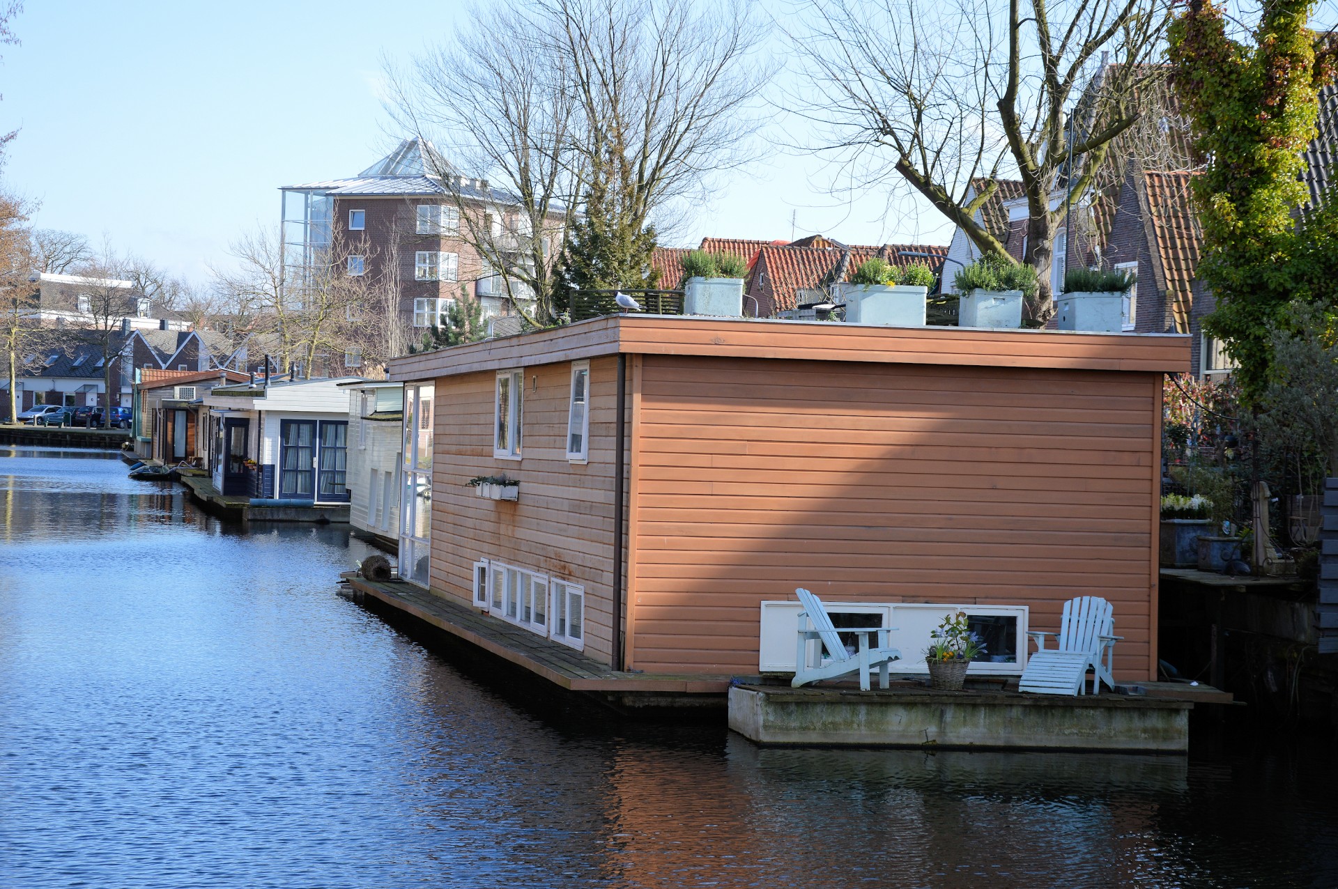 houseboat water house free photo