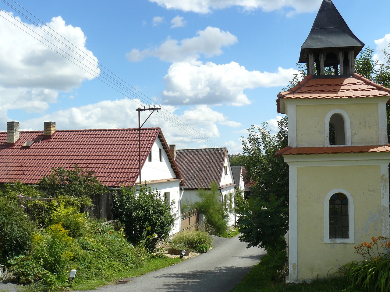 houses village chapel free photo