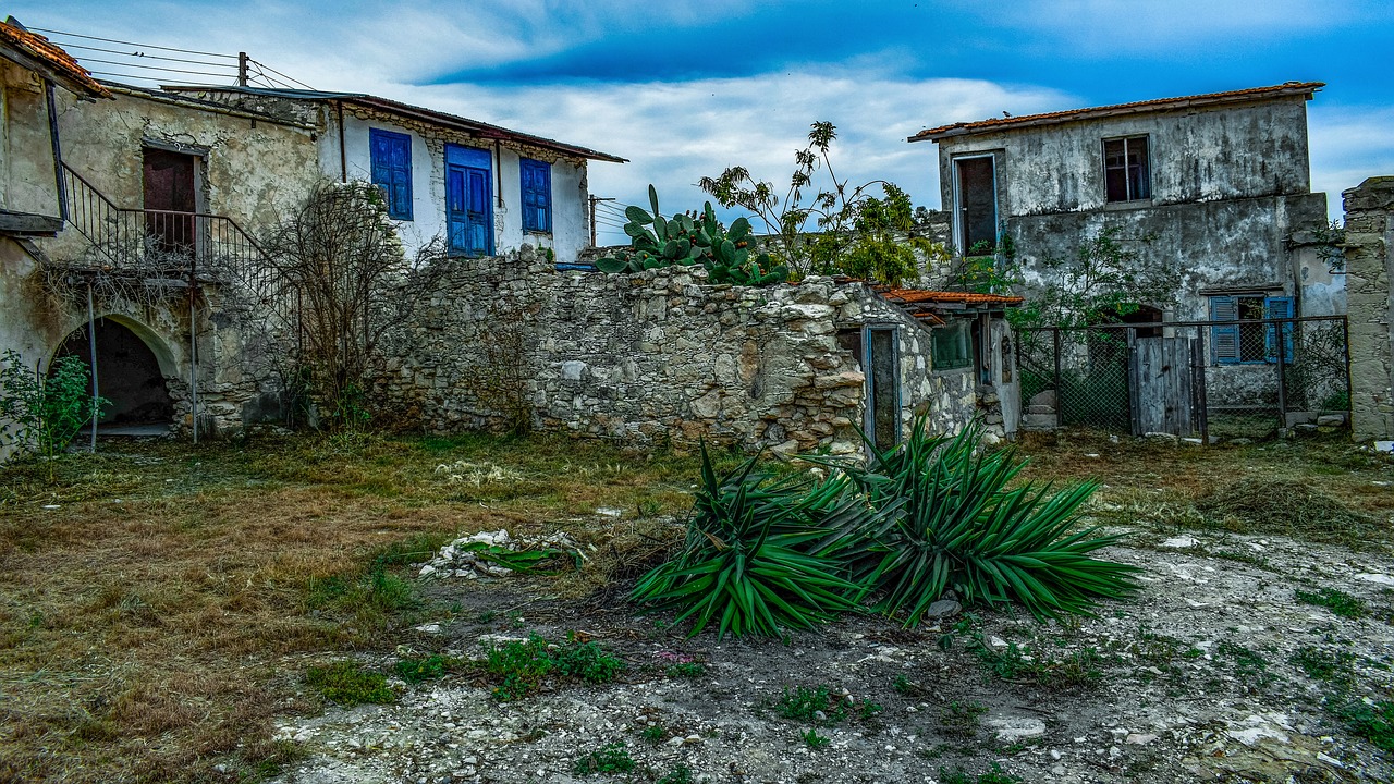 houses architecture abandoned free photo