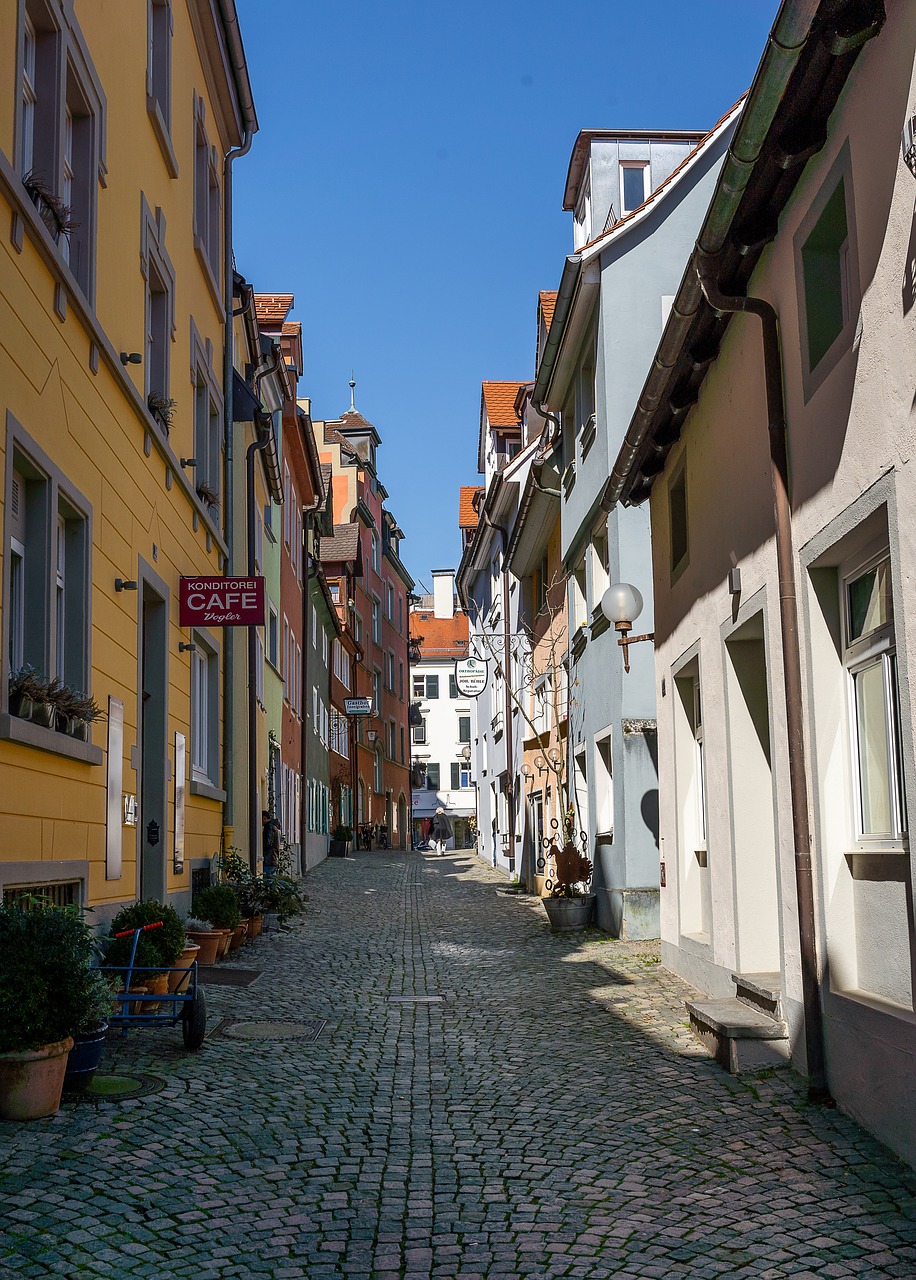 houses  city  architecture free photo