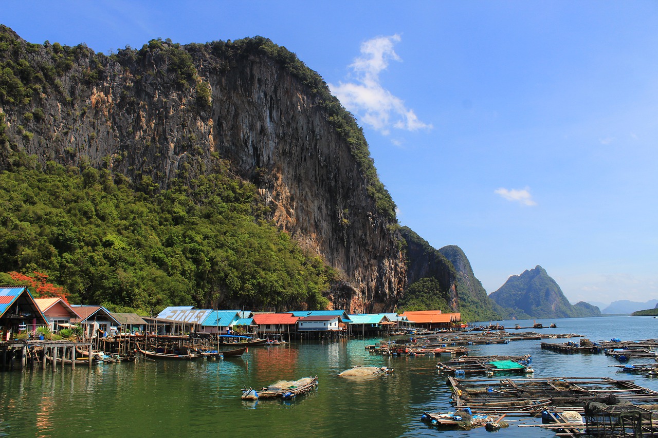 houses  sea  landscape free photo