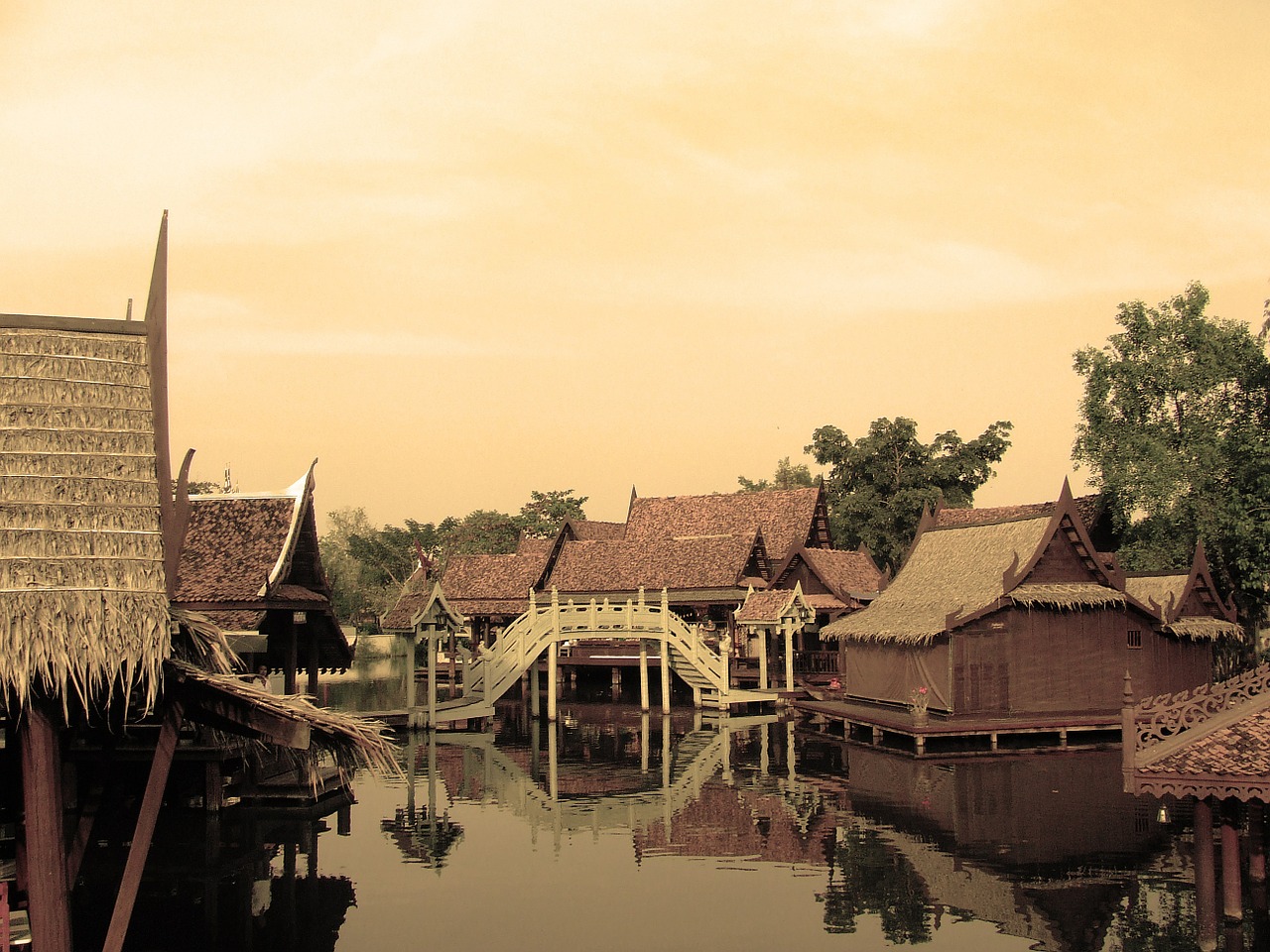 houses thailand river free photo