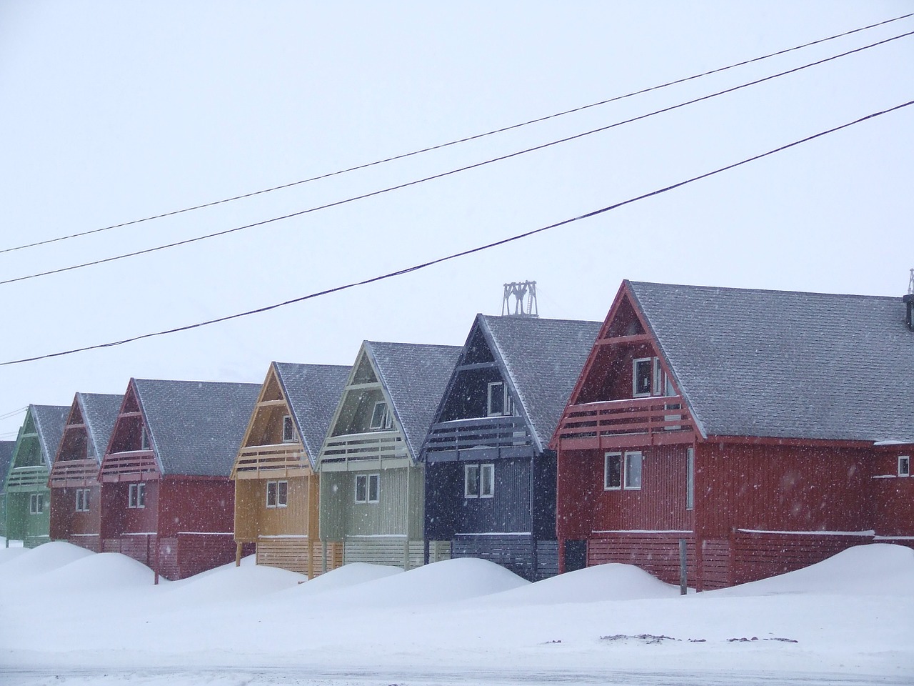 houses examples snow free photo