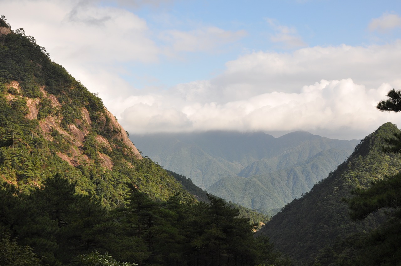 huangshan autumn mountain free photo