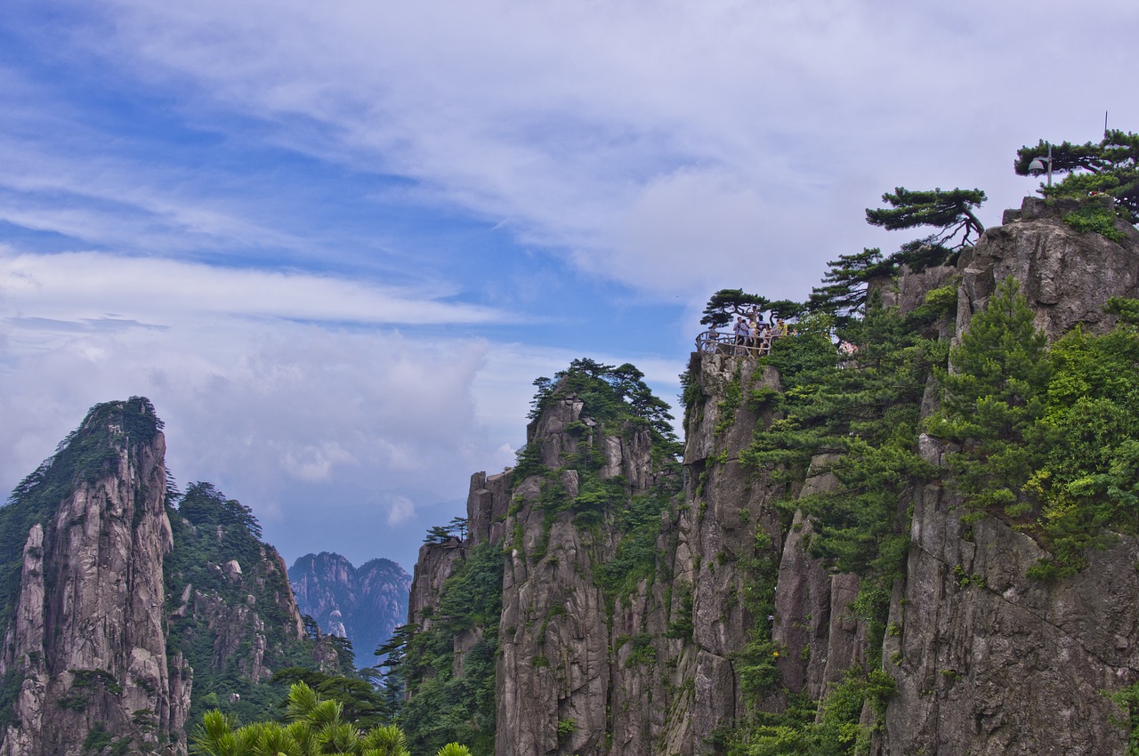 huangshan clouds mountain free photo