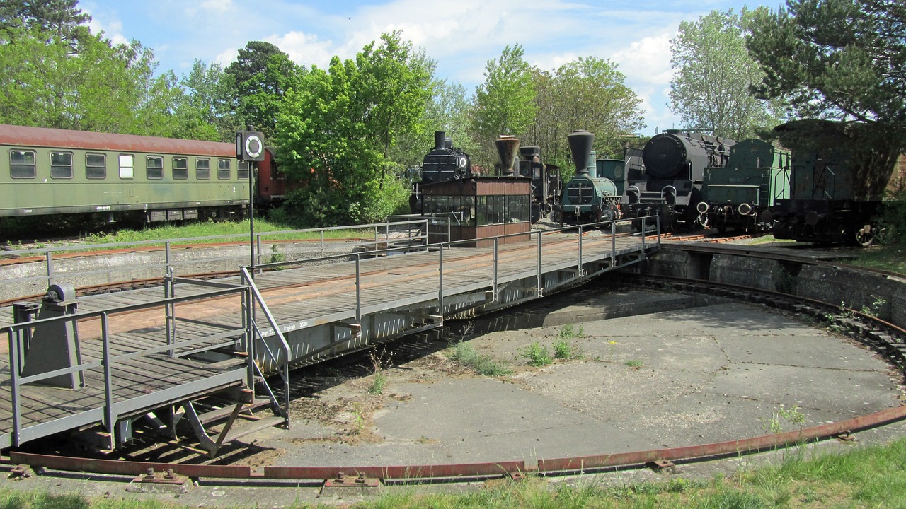 hub railway steam locomotives free photo
