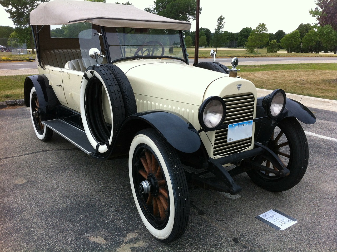 hudson phaeton 1921 car automobile free photo