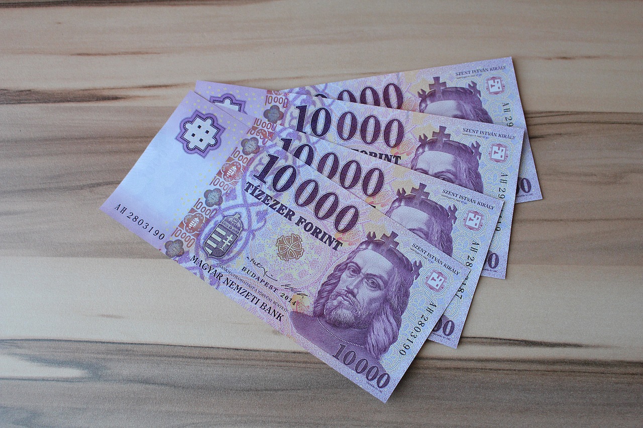 huf hungarian currency paper money free photo