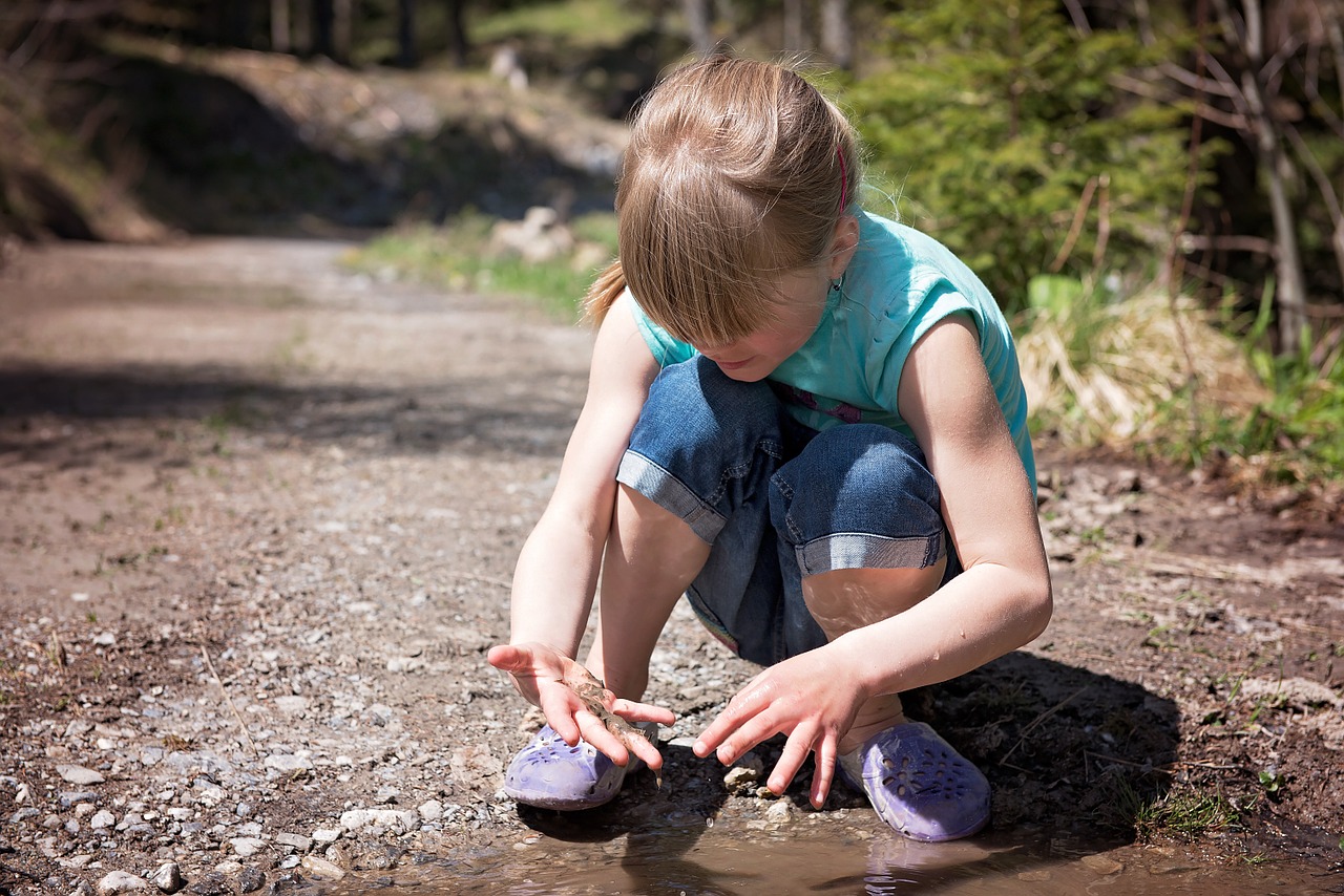 human person child free photo