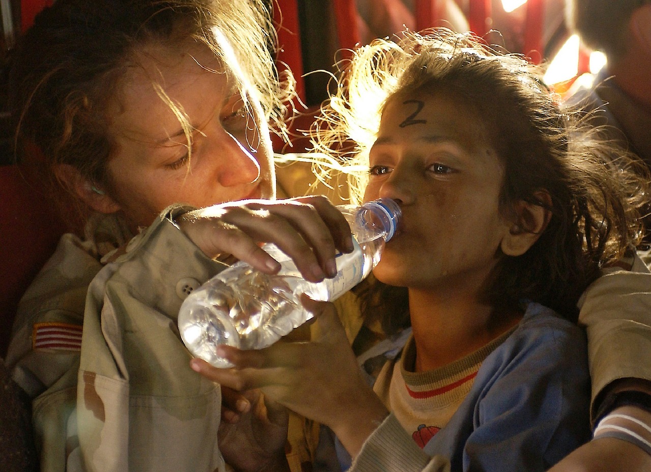humanitarian aid water drink free photo