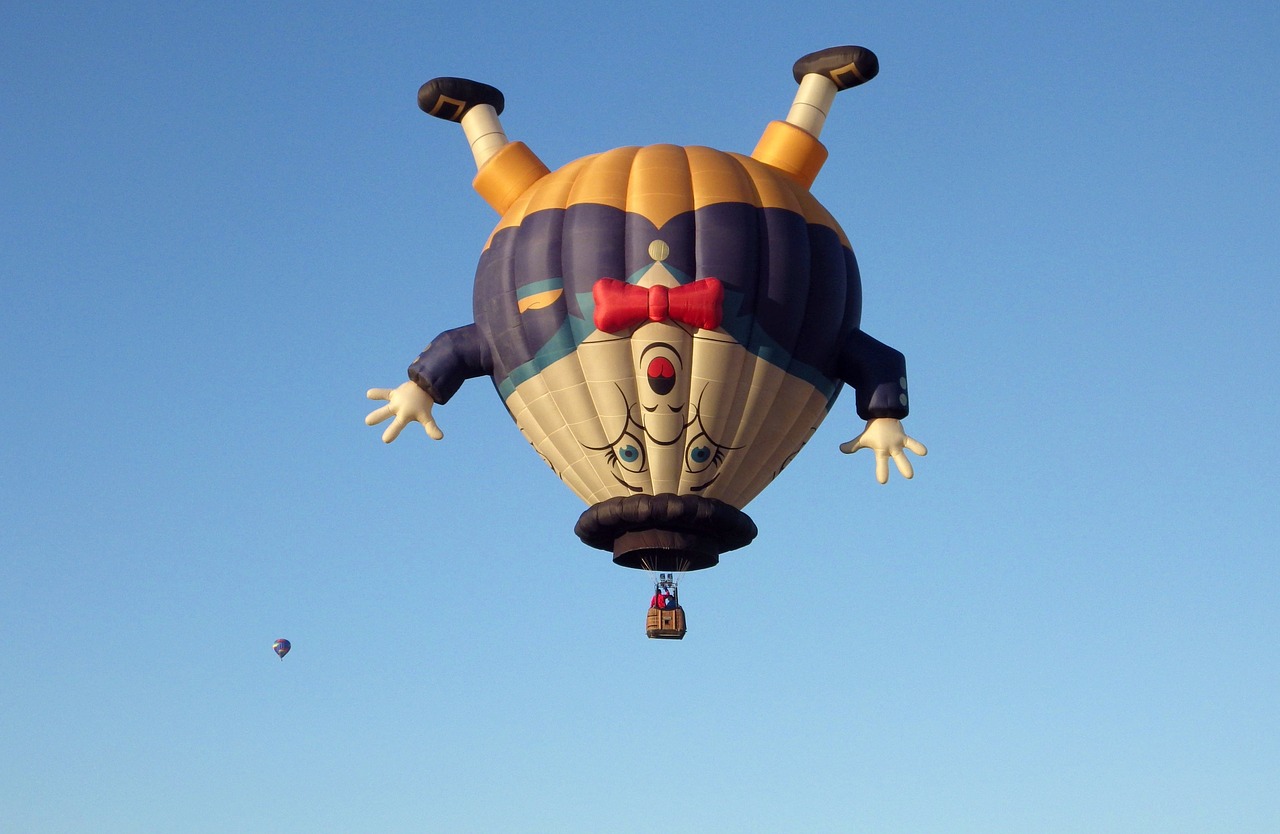 humpty dumpty hot-air balloon balloon free photo