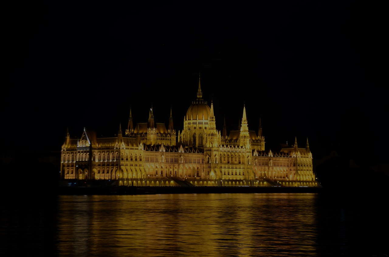 hungarian parliament at night walk free photo