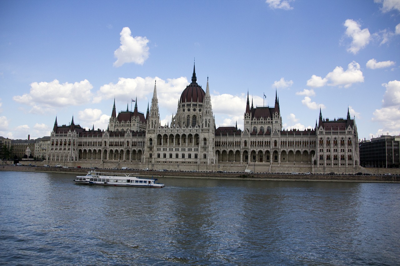 hungary budapest parliament free photo