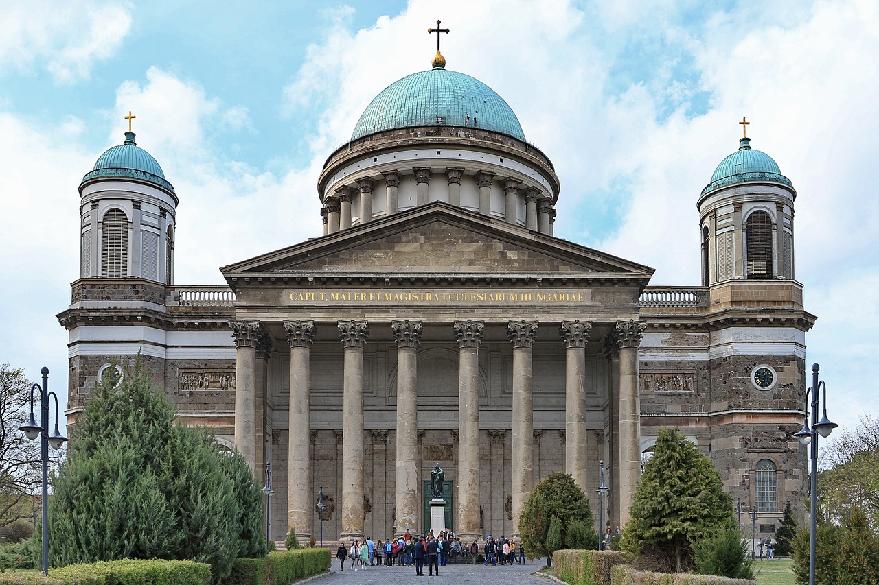 hungary  esztergom  basilica free photo