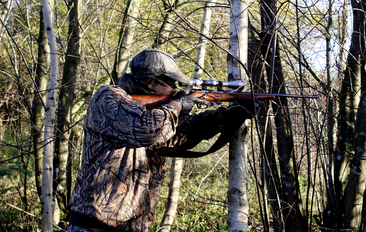 hunter  rifle  hunting free photo